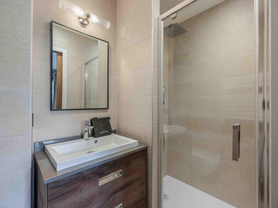 Grand appartement confortable près des pistes avec parking - FR-1-902-10 Apartment in Les Allues
