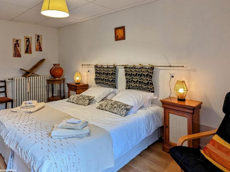 Gîte convivial idéal randonneurs avec animaux admis - FR-1-583-496 House in Bourgogne-Franche-Comté