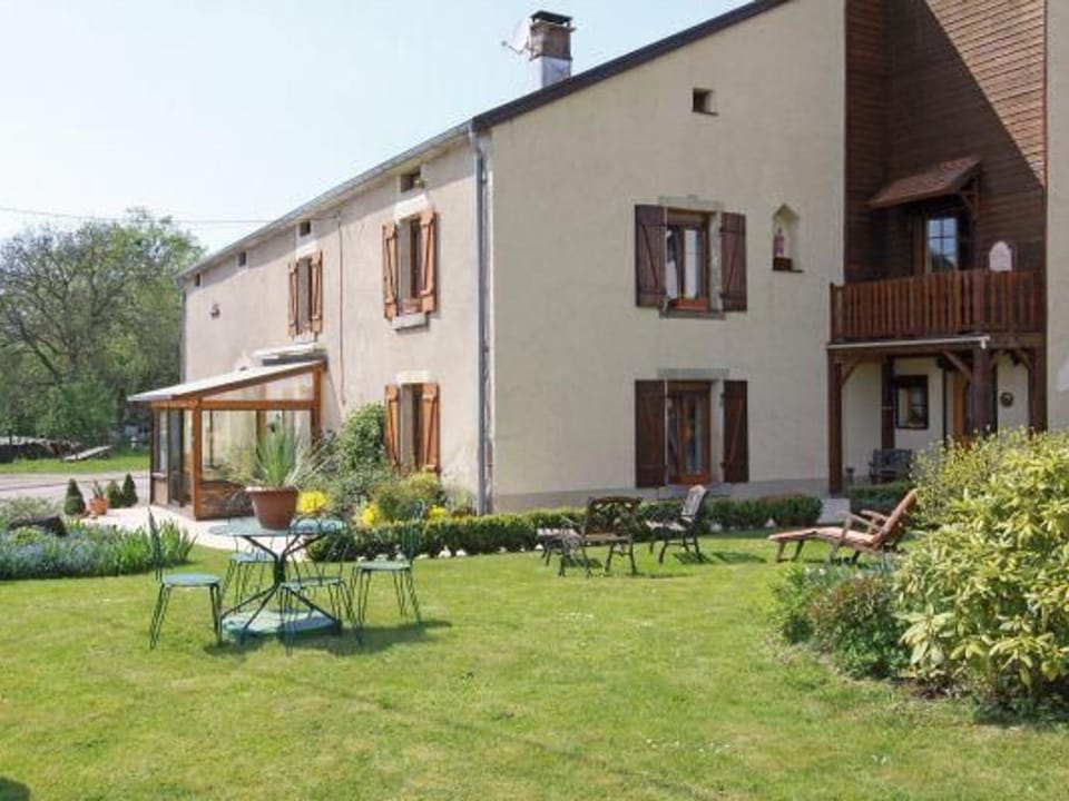 Maison de village au calme avec grand verger Country House in Vosges