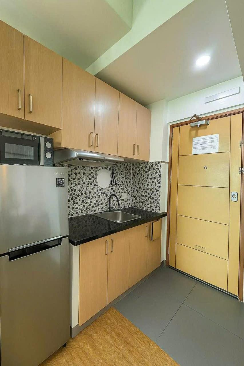 Close by the airports and tourist attractions Apartment hotel in Manila City