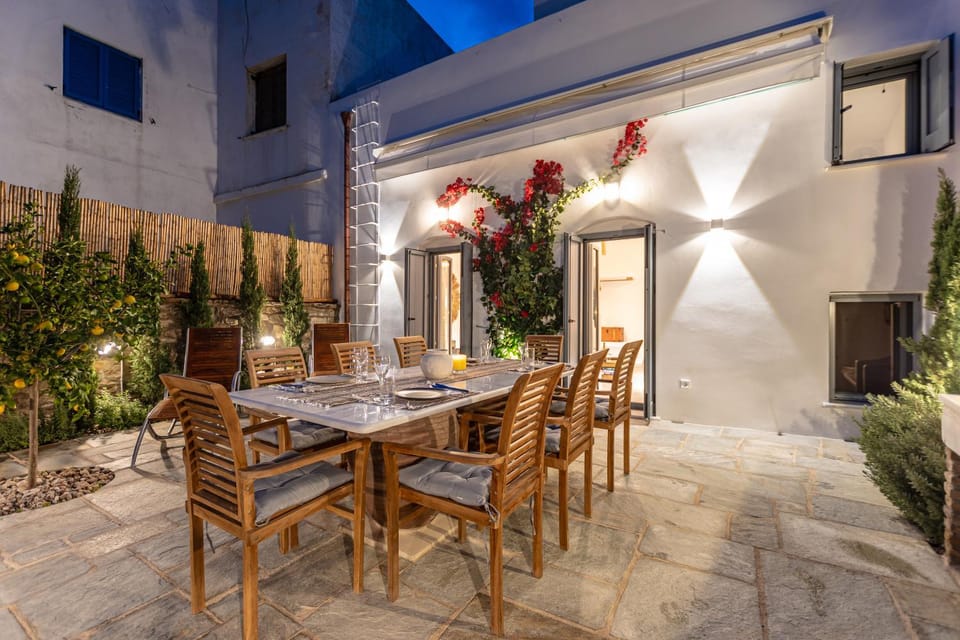 Patio, Garden, Dining area, Garden view