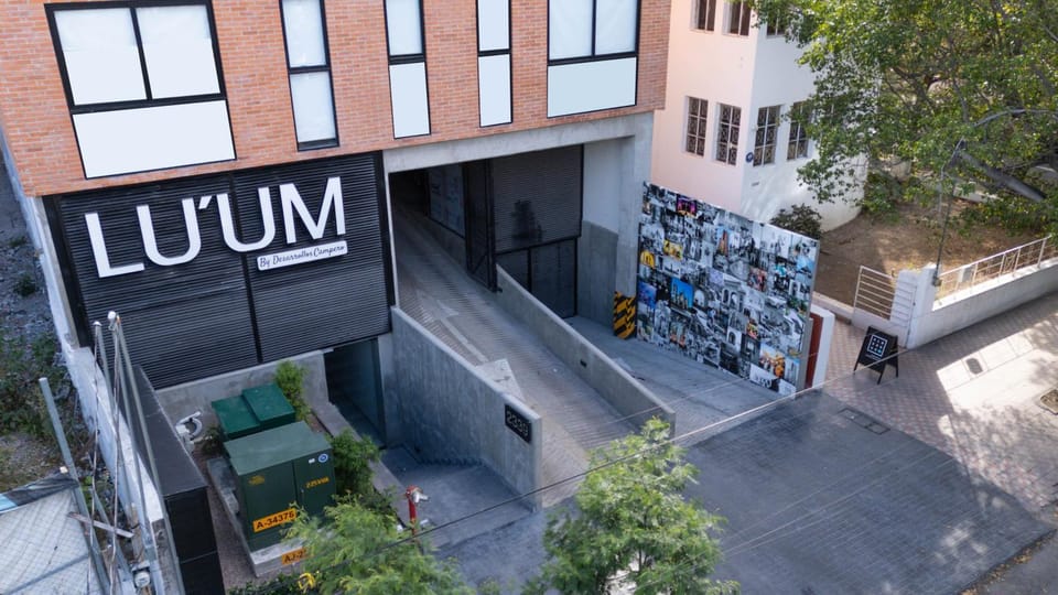 Property building, Street view