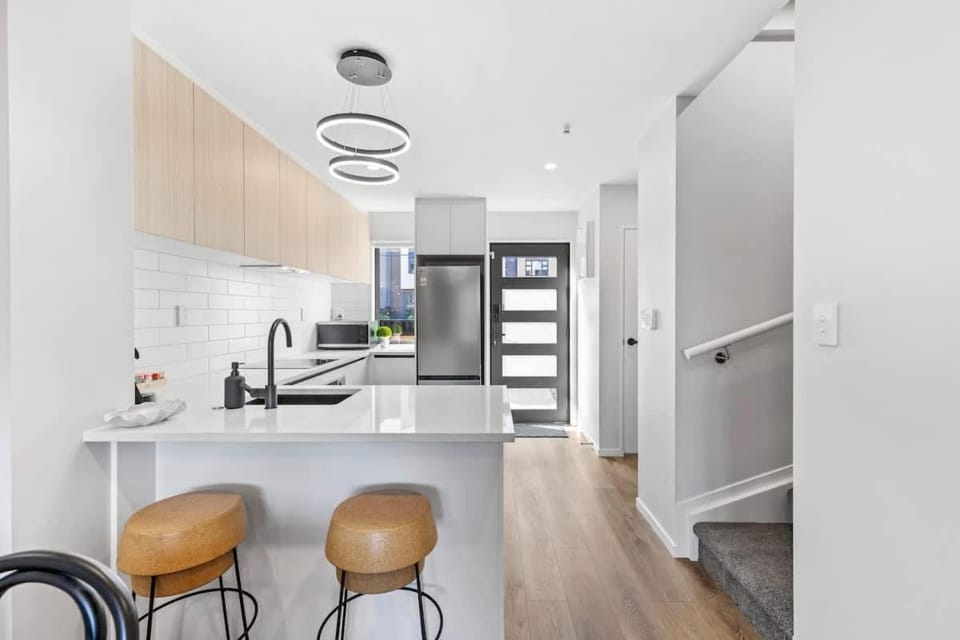 4BR Townhouse Perfect for Families I Zodiak Stay Apartment in Auckland