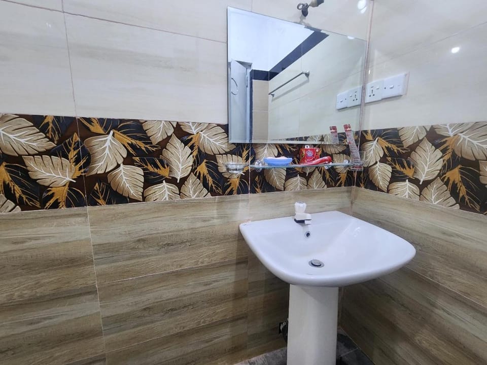 Fully Furnished Luxury Rooms with Sea View Bed and Breakfast in Dehiwala-Mount Lavinia