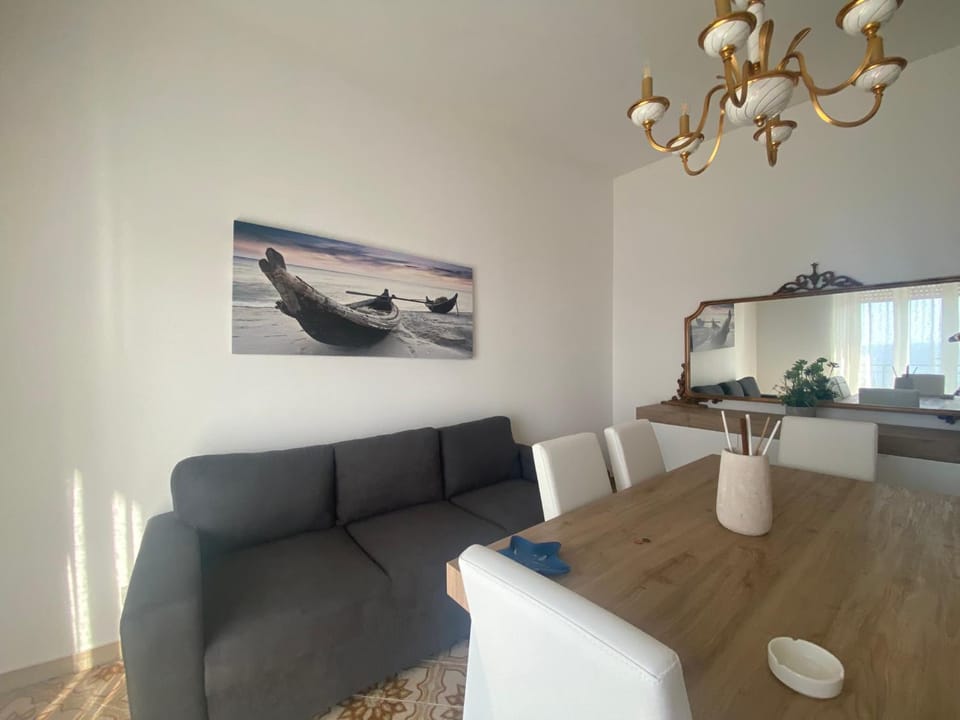Blue Fly Apartment in Cefalu