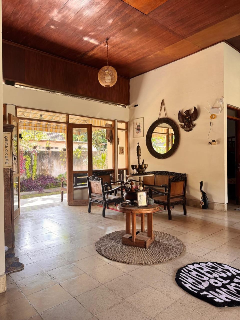 Living room, Seating area