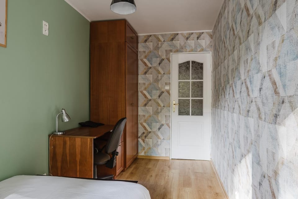 Bedroom, wardrobe