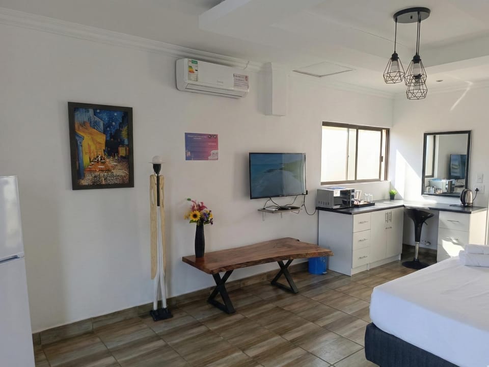 TV and multimedia, Kitchen or kitchenette