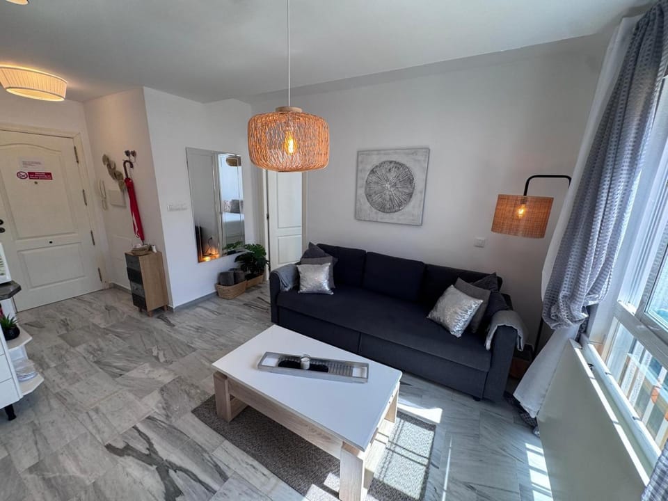 Living room, Photo of the whole room, Seating area