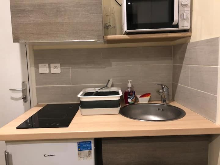 Studio lumineux au 1er étage Apartment in Auvergne-Rhône-Alpes