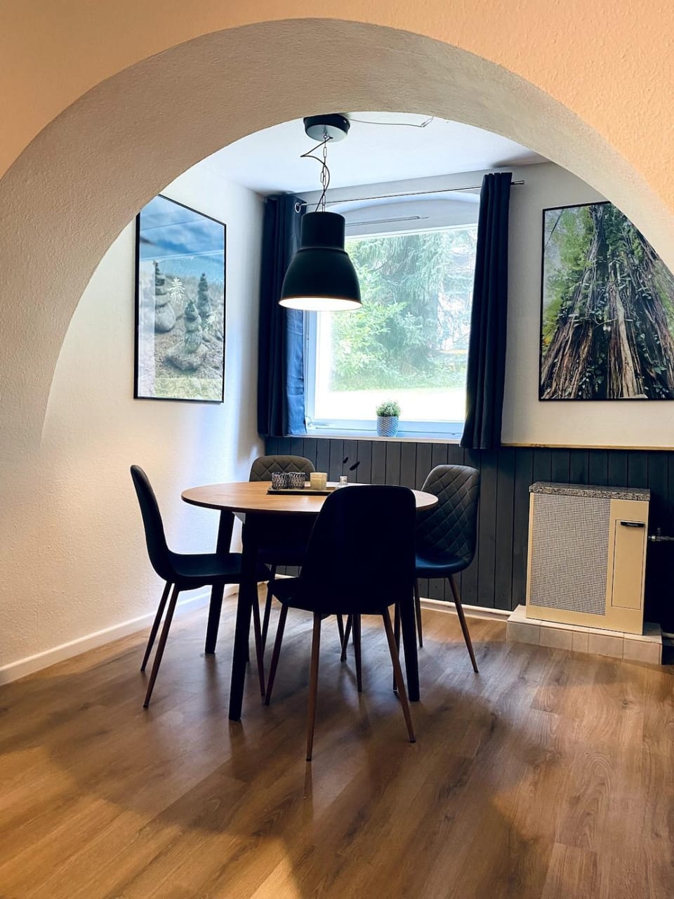 Seating area, Dining area