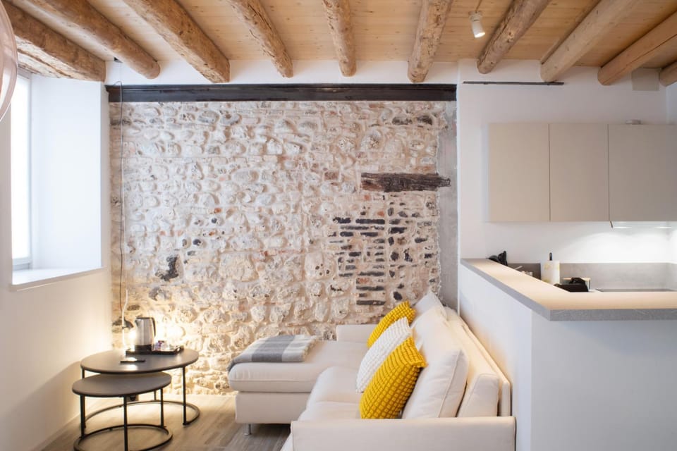 Kitchen or kitchenette, Living room, Seating area