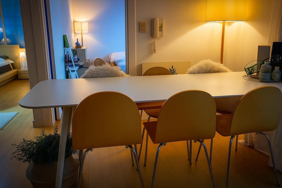 Seating area, Dining area