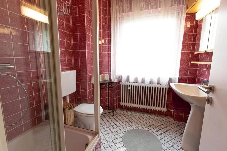 Shower, Toilet, Bathroom