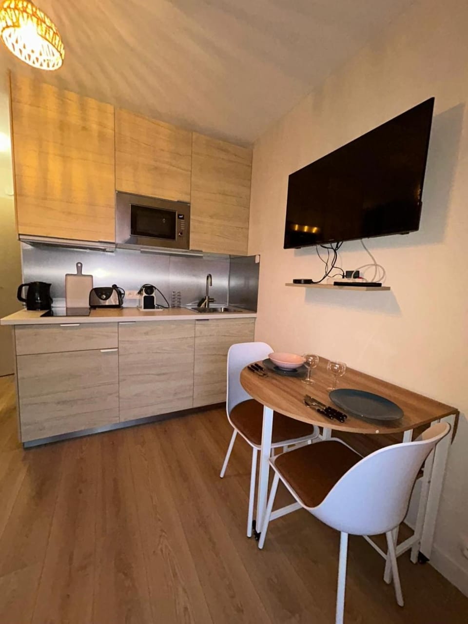 Studio rénové à 100 mètres de la plage Apartment in Antibes