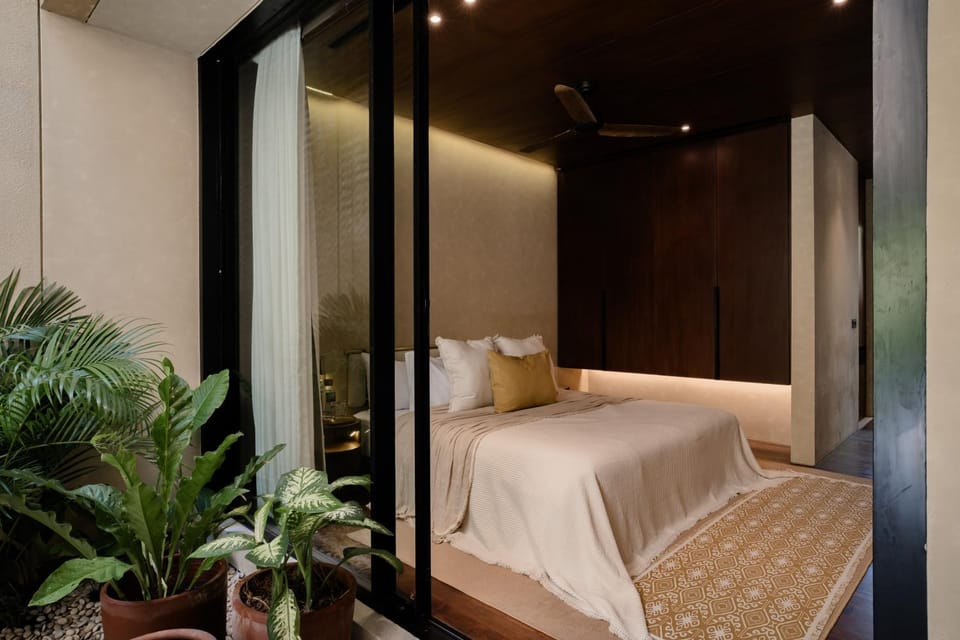 Bed, Photo of the whole room, Bedroom