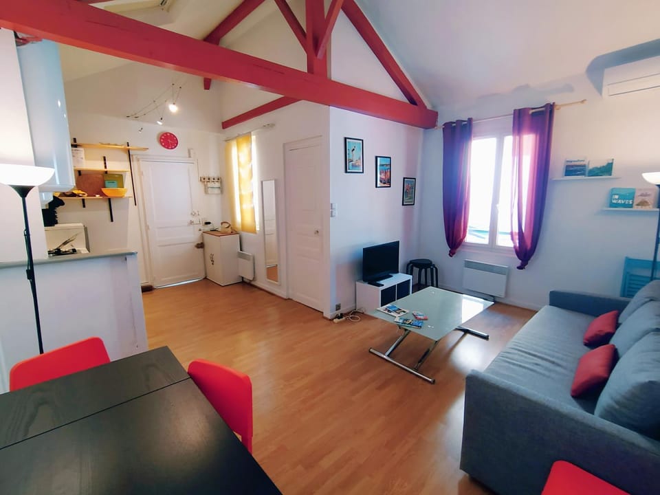 TV and multimedia, Living room, Dining area, kitchen