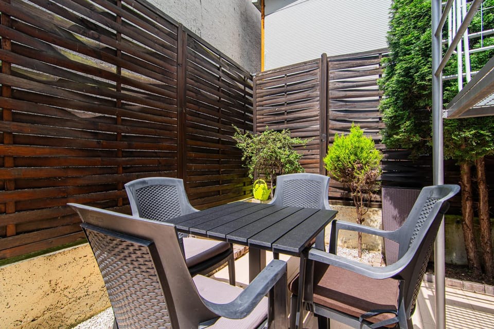 Patio, Day, View (from property/room), Balcony/Terrace, Seating area