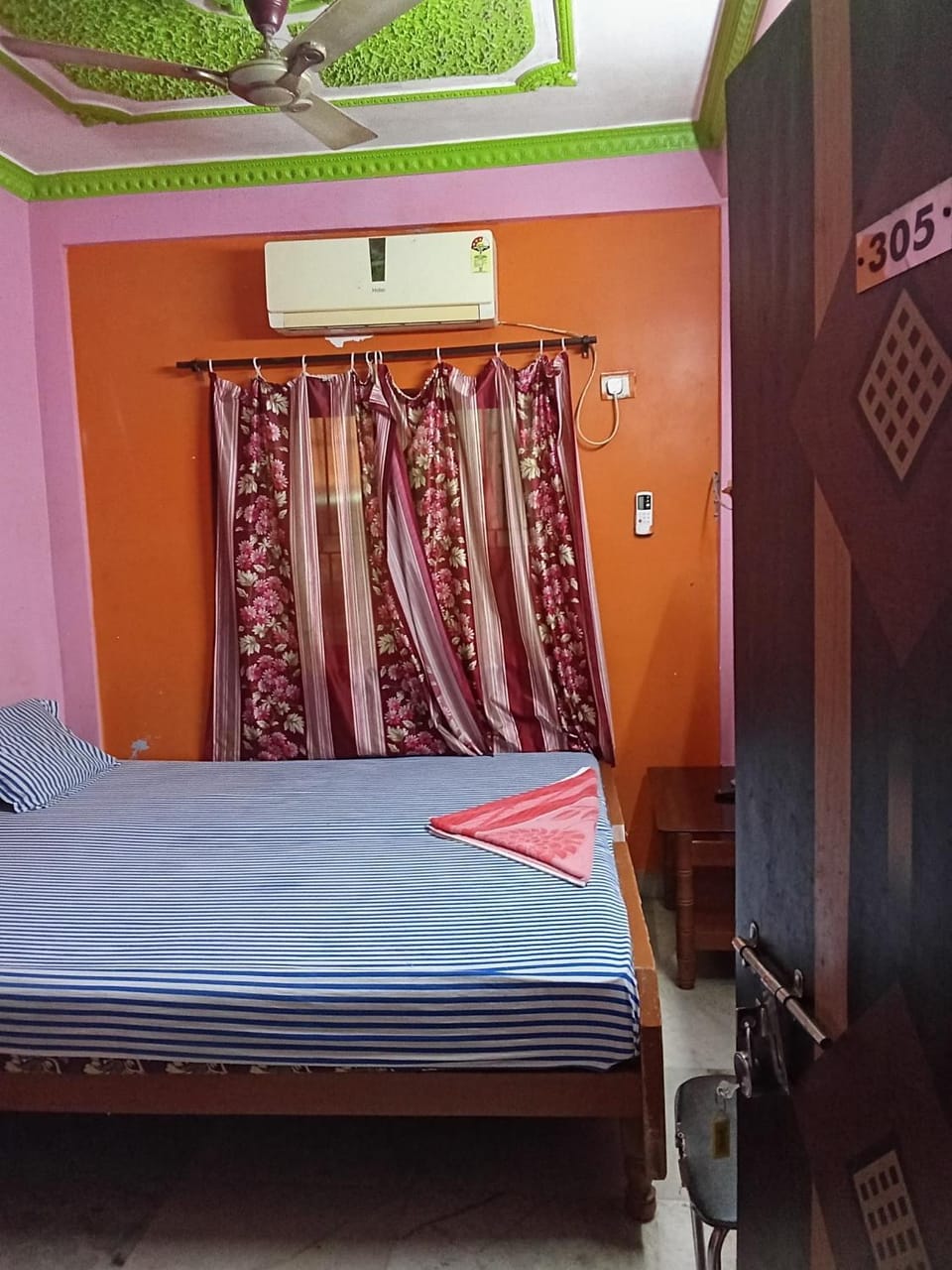 sikder guest house Bed and Breakfast in Kolkata