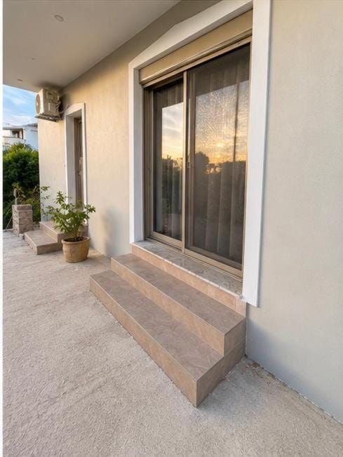 Property building, View (from property/room), Balcony/Terrace