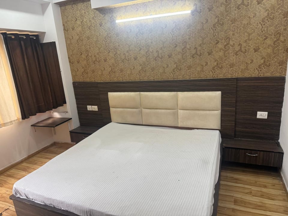Bansuri Apartment in Uttar Pradesh