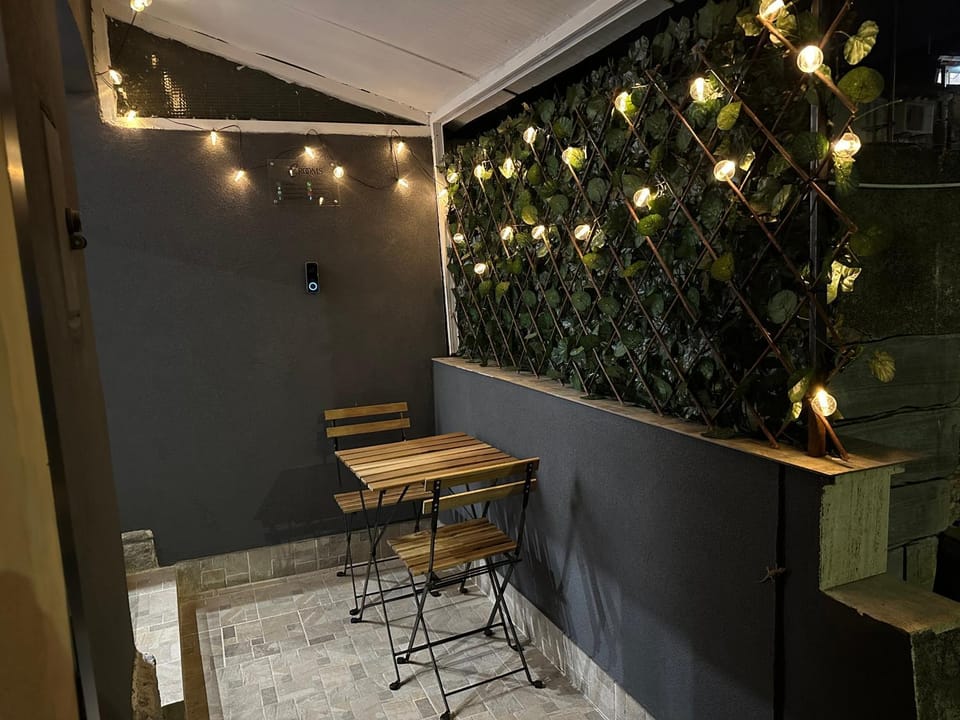 Property building, Balcony/Terrace