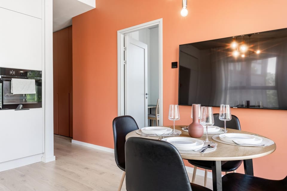 TV and multimedia, Kitchen or kitchenette, Living room, Dining area