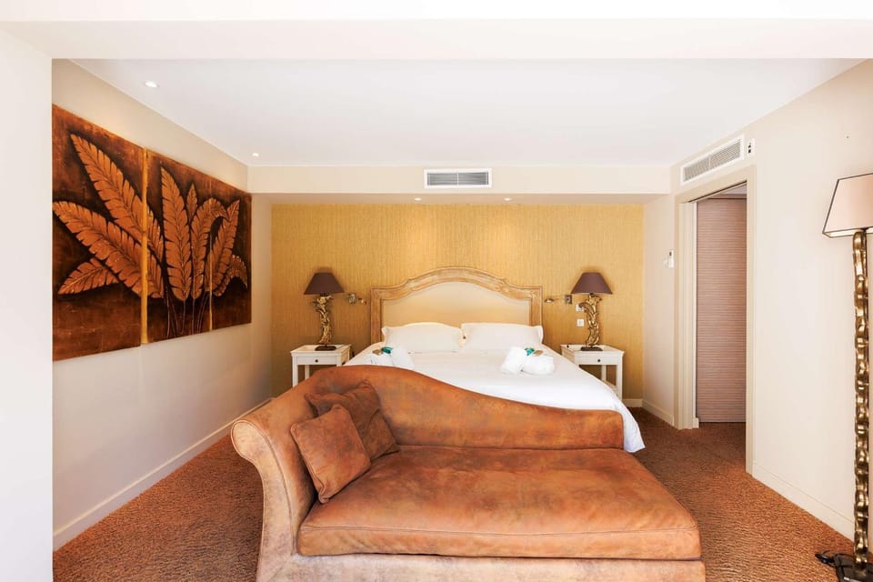 Villa familiale à louer avec piscine vue mer – 4 chambres, Mandelieu proche Cannes Villa in Mandelieu-La Napoule