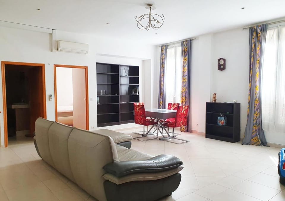 Property building, Living room, Seating area, Dining area, air conditioner, air conditioner