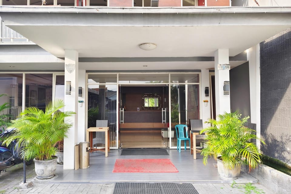 Property building, Facade/entrance