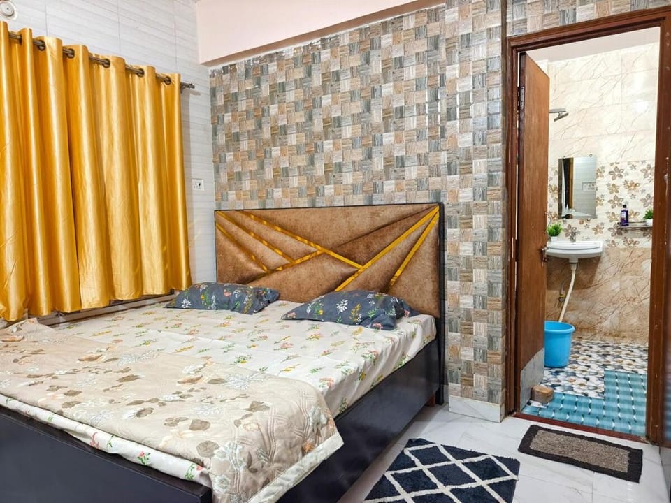 The Cloudy Stay Apartment in Varanasi