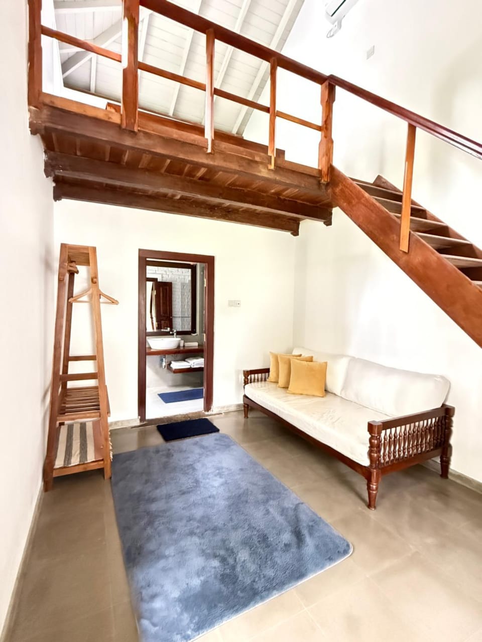 Photo of the whole room, Seating area, Bedroom