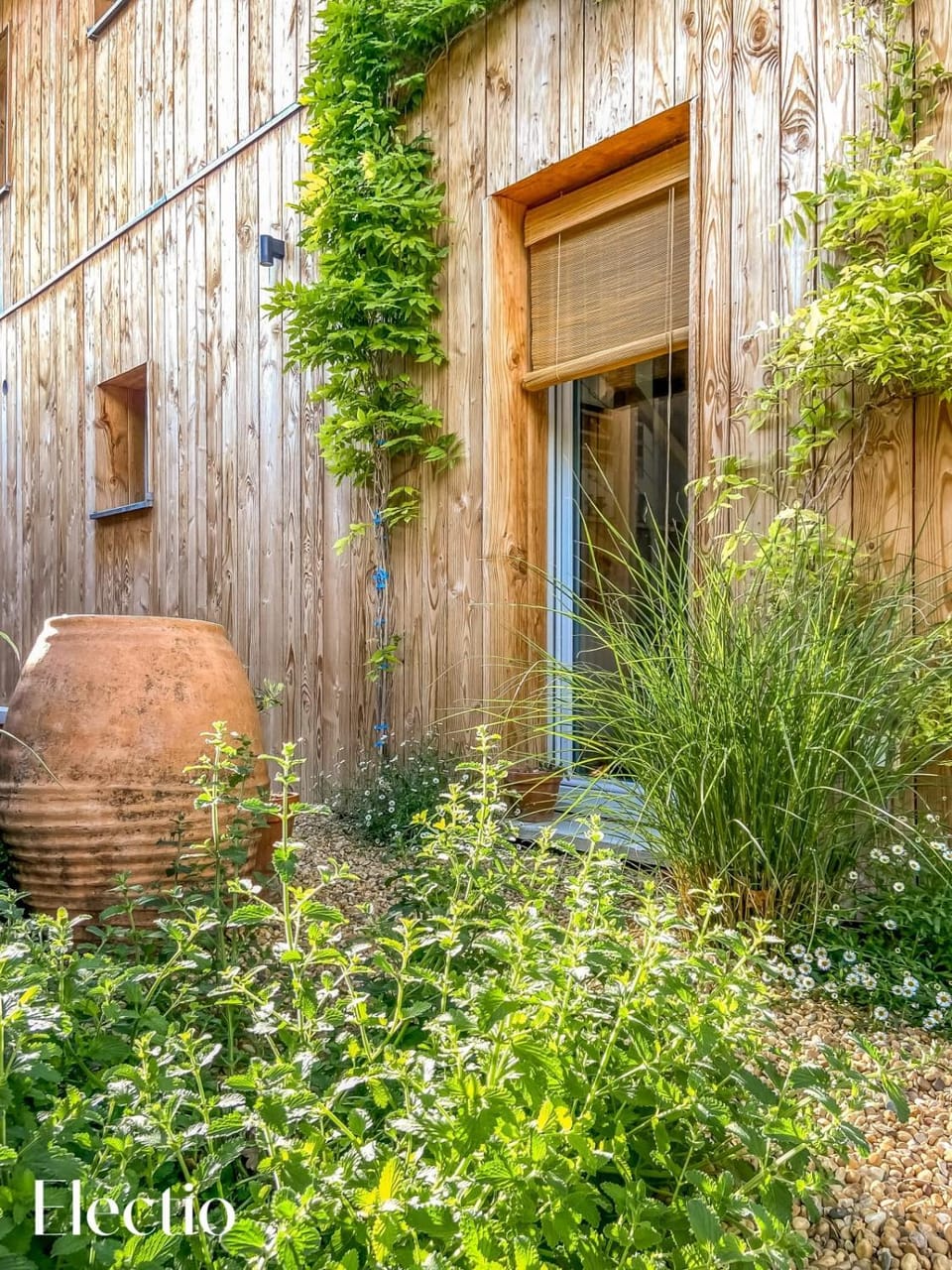 Property building, Garden