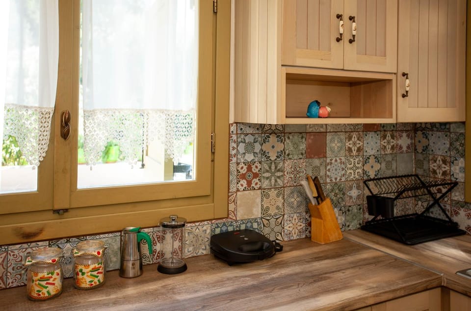 Kitchen or kitchenette, toaster
