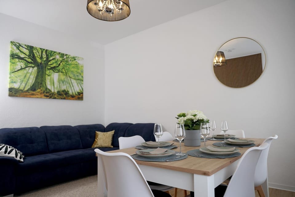 Living room, Dining area