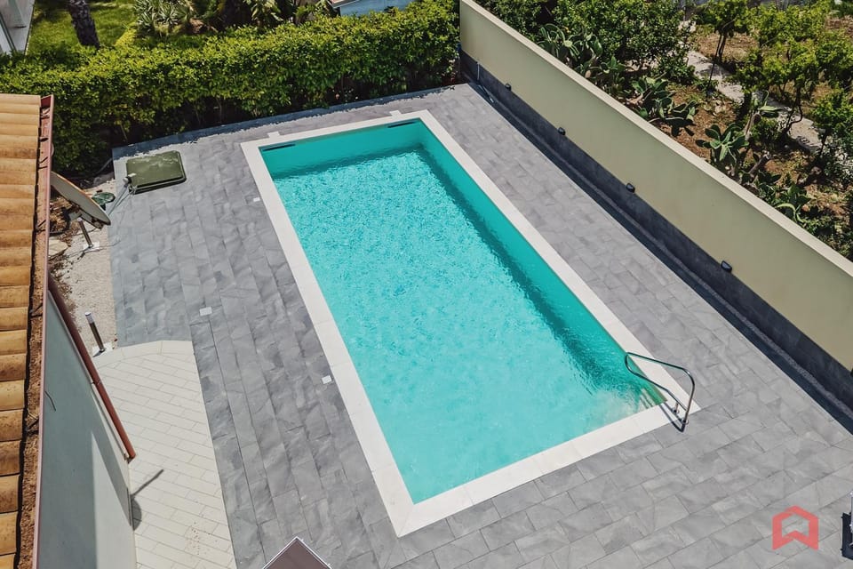 Day, Pool view, Swimming pool, sunbed