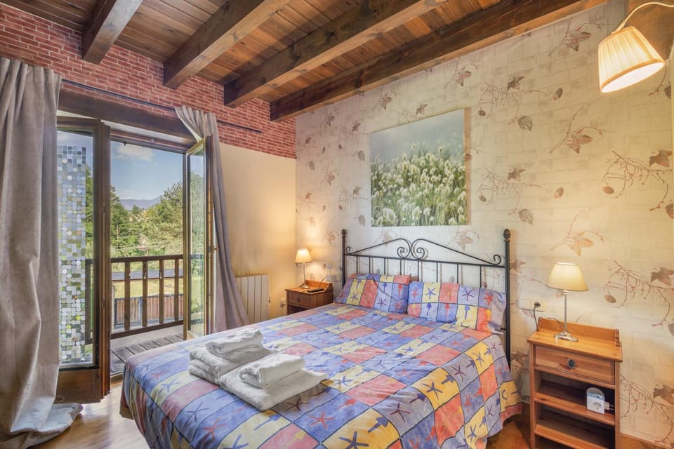 Property building, Living room, Bedroom