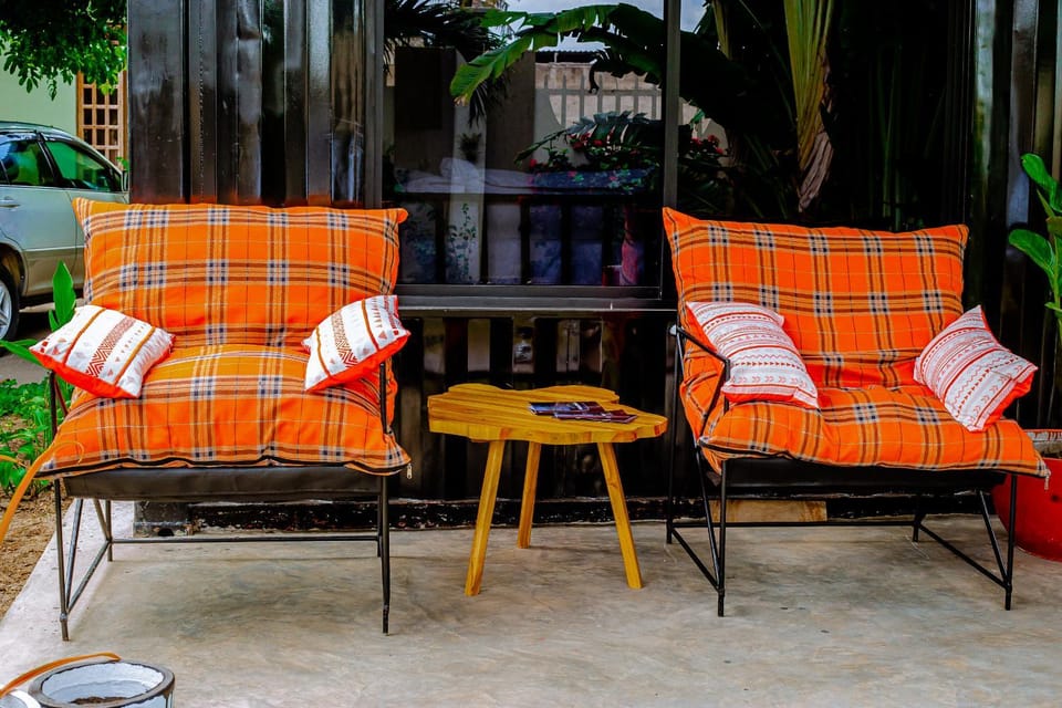 Patio, Seating area