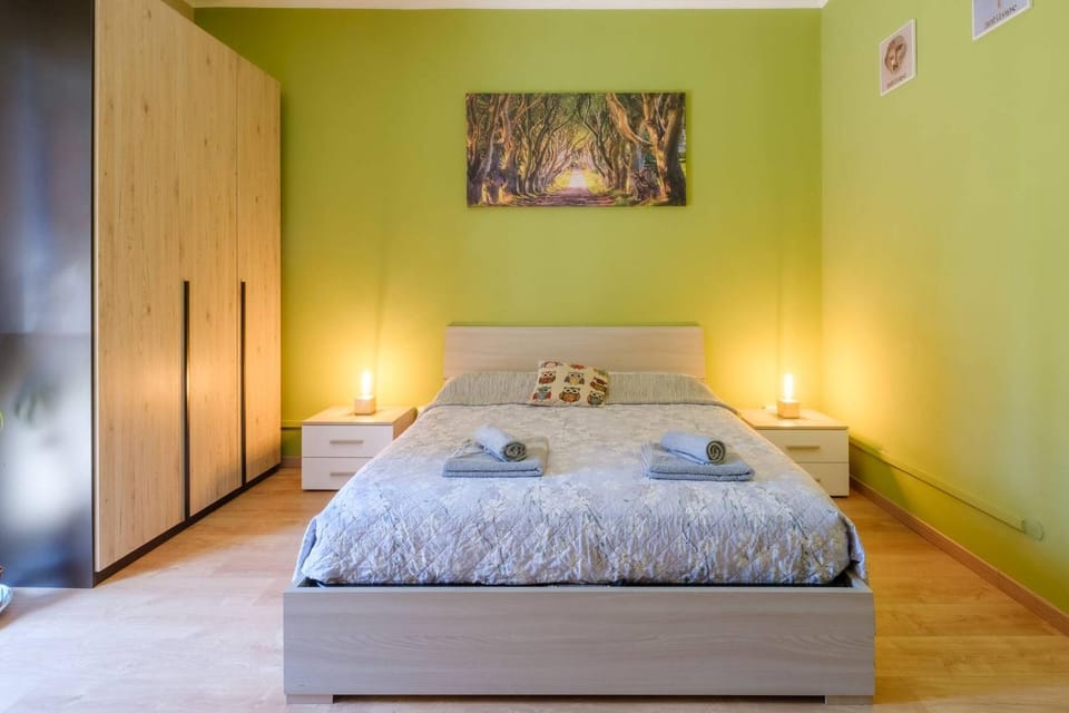 Bed, Bedroom