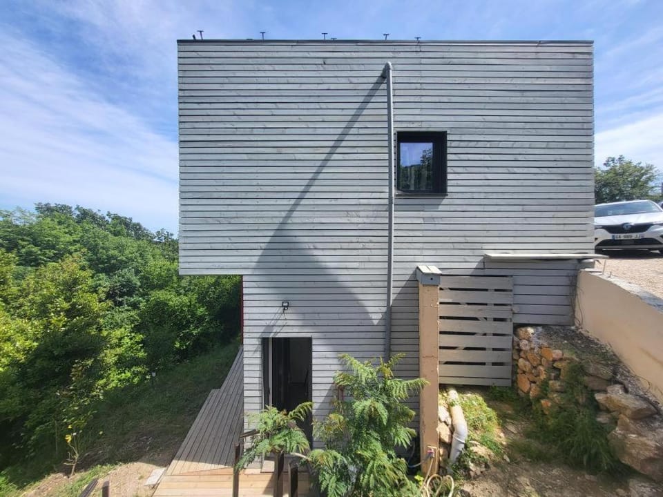 Atypical architect-designed house House in Vence