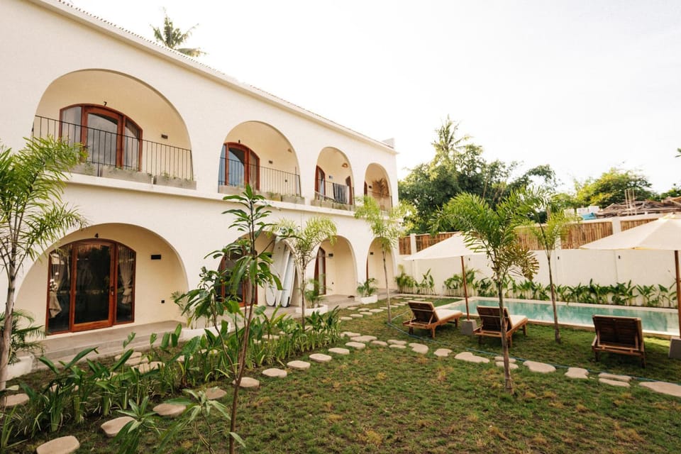 Property building, Patio, Garden, Garden view, Swimming pool