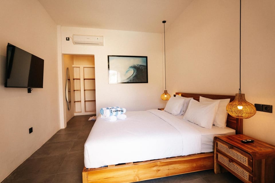 TV and multimedia, Photo of the whole room, Bedroom, air conditioner