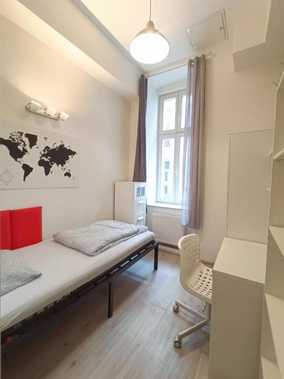 Fabryczna Centrum Rooms Hostel in Masovian Voivodeship