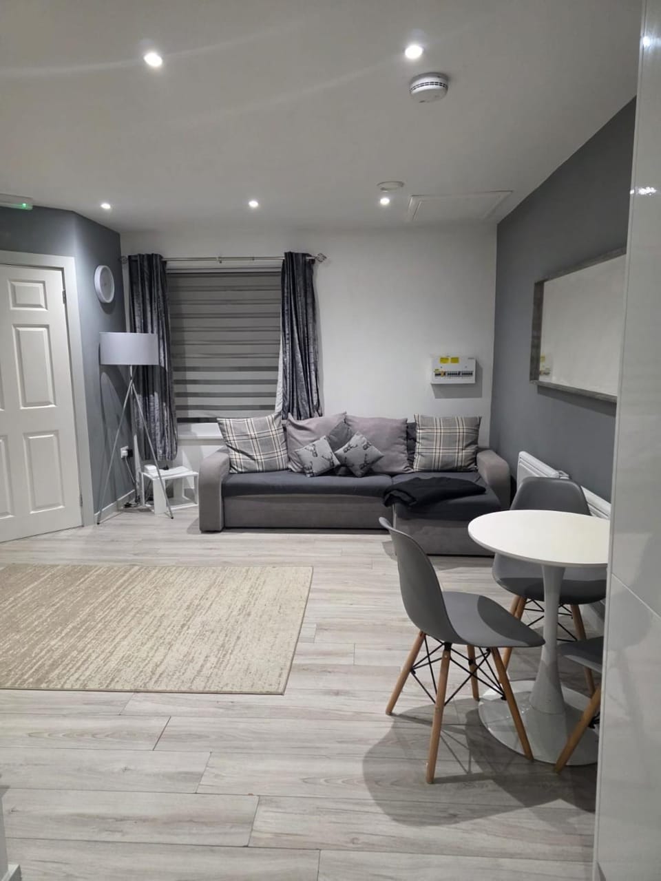 Noahs Corner Apartment in Wales