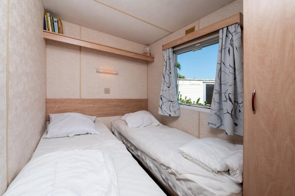 Property building, Living room, Bedroom