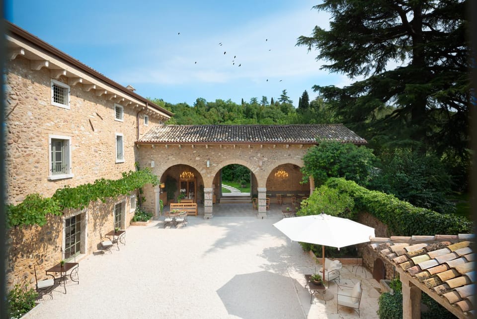 Day, Inner courtyard view