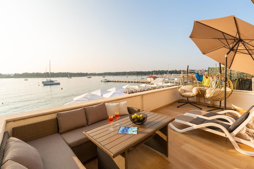 Apartment Tramonto Apartment in Novigrad