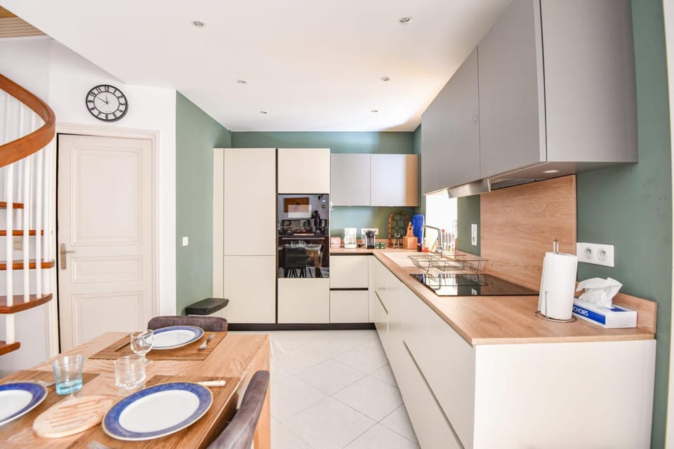 Appart atypique avec 1 ch avec terrasse à Bompard Apartment in Marseille