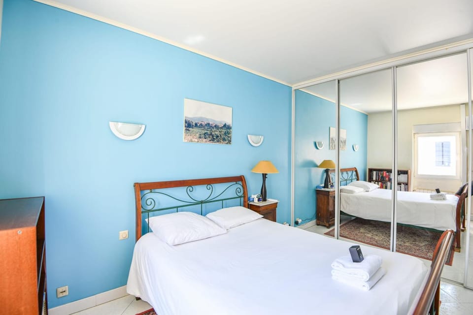 Appart atypique avec 1 ch avec terrasse à Bompard Apartment in Marseille