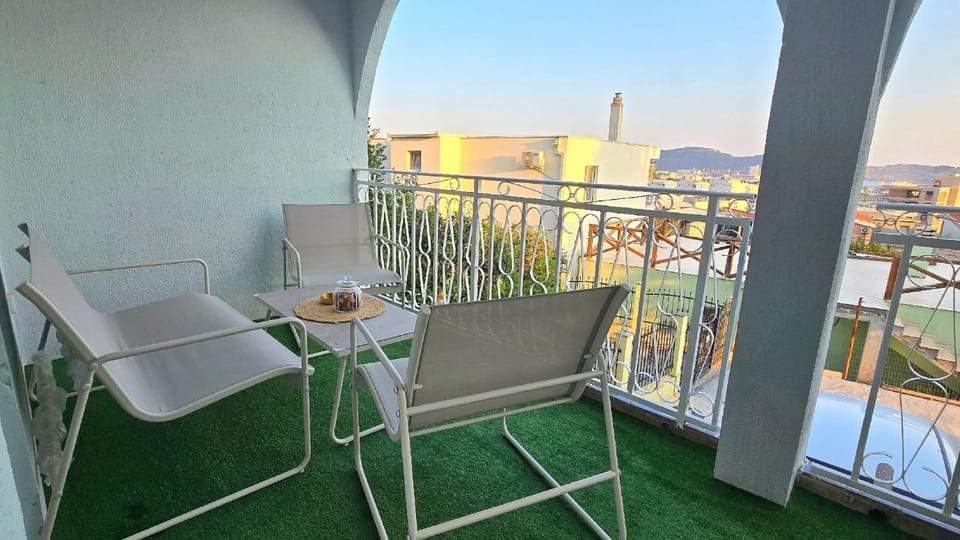 View (from property/room), Balcony/Terrace, Balcony/Terrace, Seating area